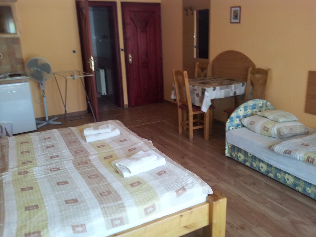 Mediterran-Apartmanok-Harkány חדר תמונה